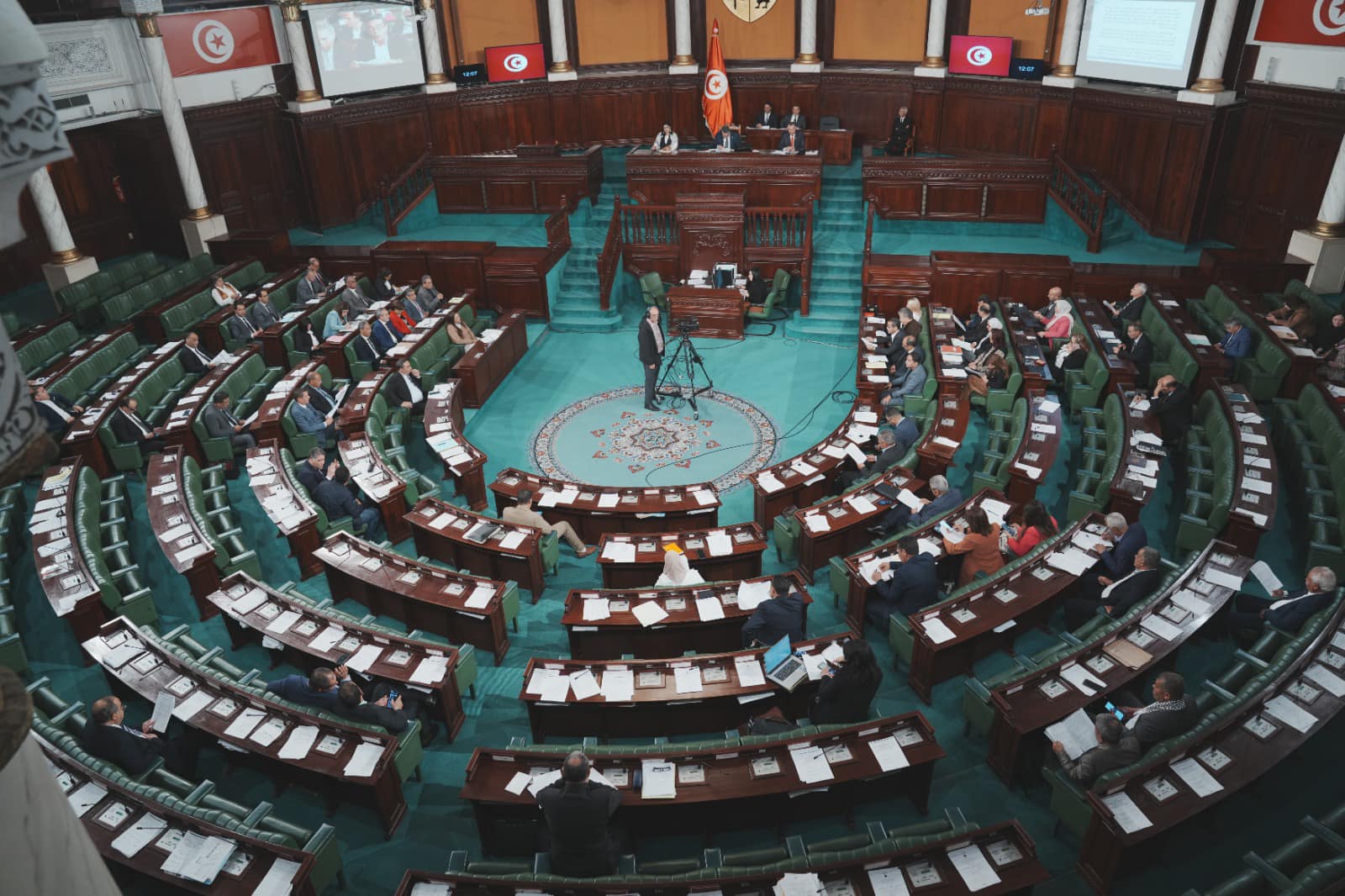 1744622344395-cb1ca3571093