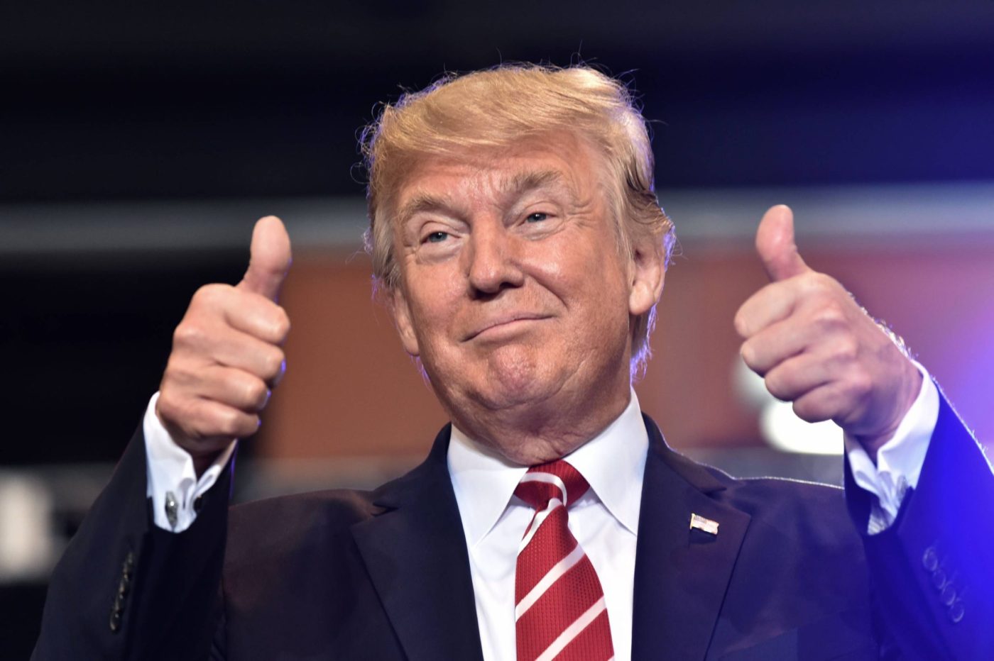 donald-trump-cette-somme-astronomique-deboursee-pour-rappeler-la-date-de-son-anniversaire-scaled-e1743626083740-1-2