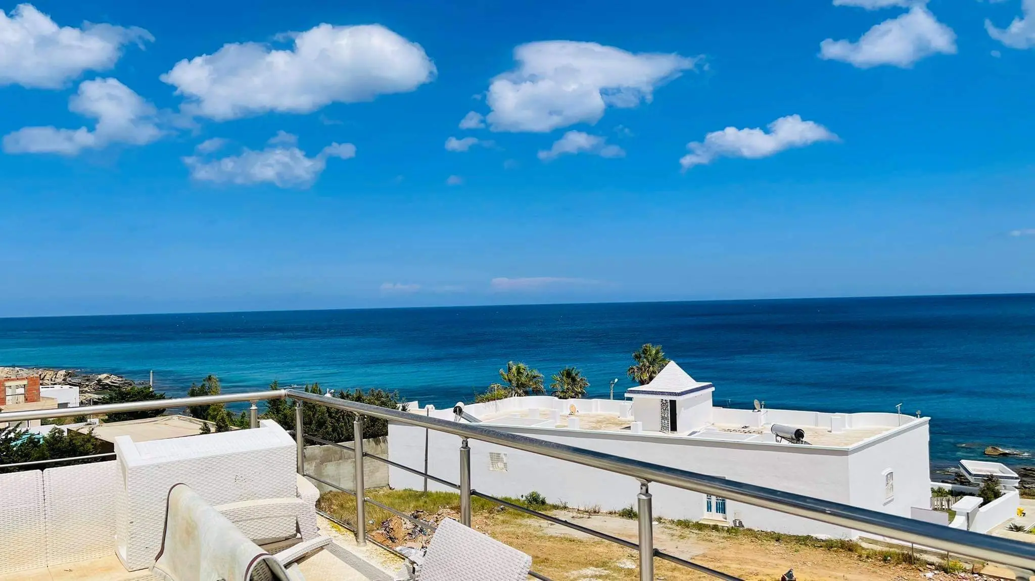 1750365108528-32756b898f27