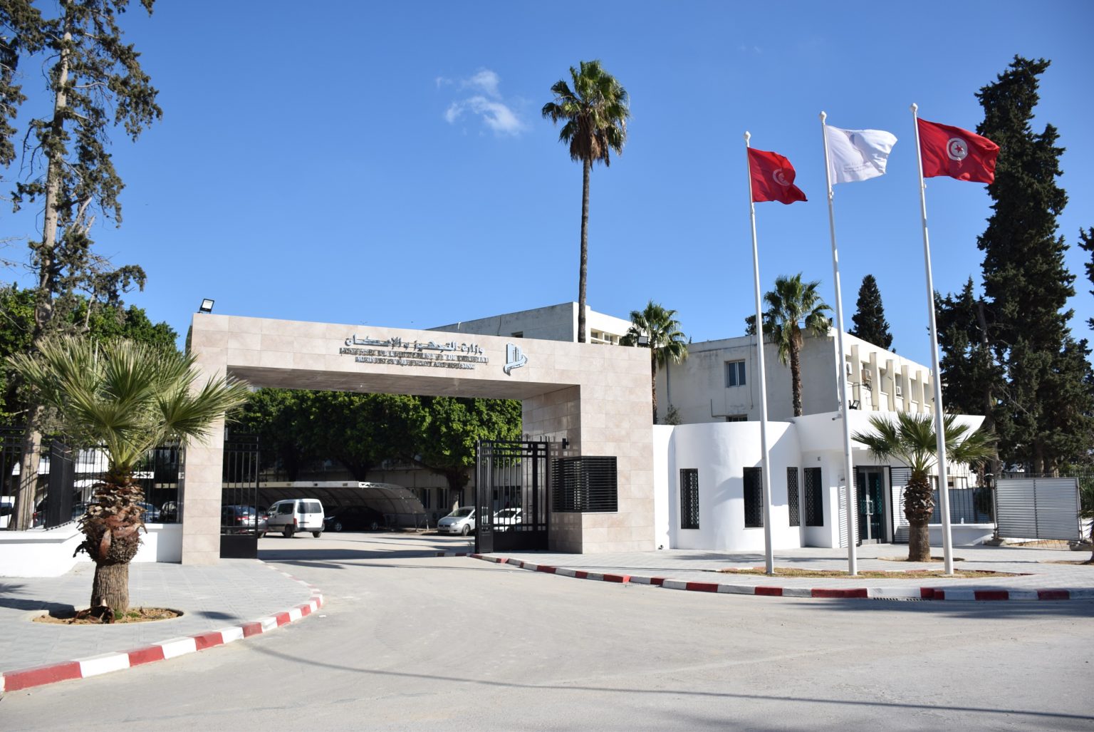 1750412811434-c5e79cd6c1e7