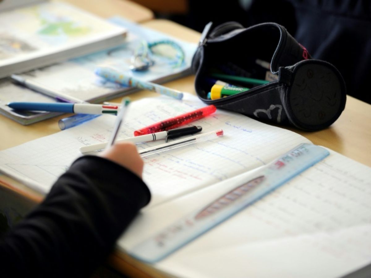 1754047829987-74e33f5d1de1 (1)