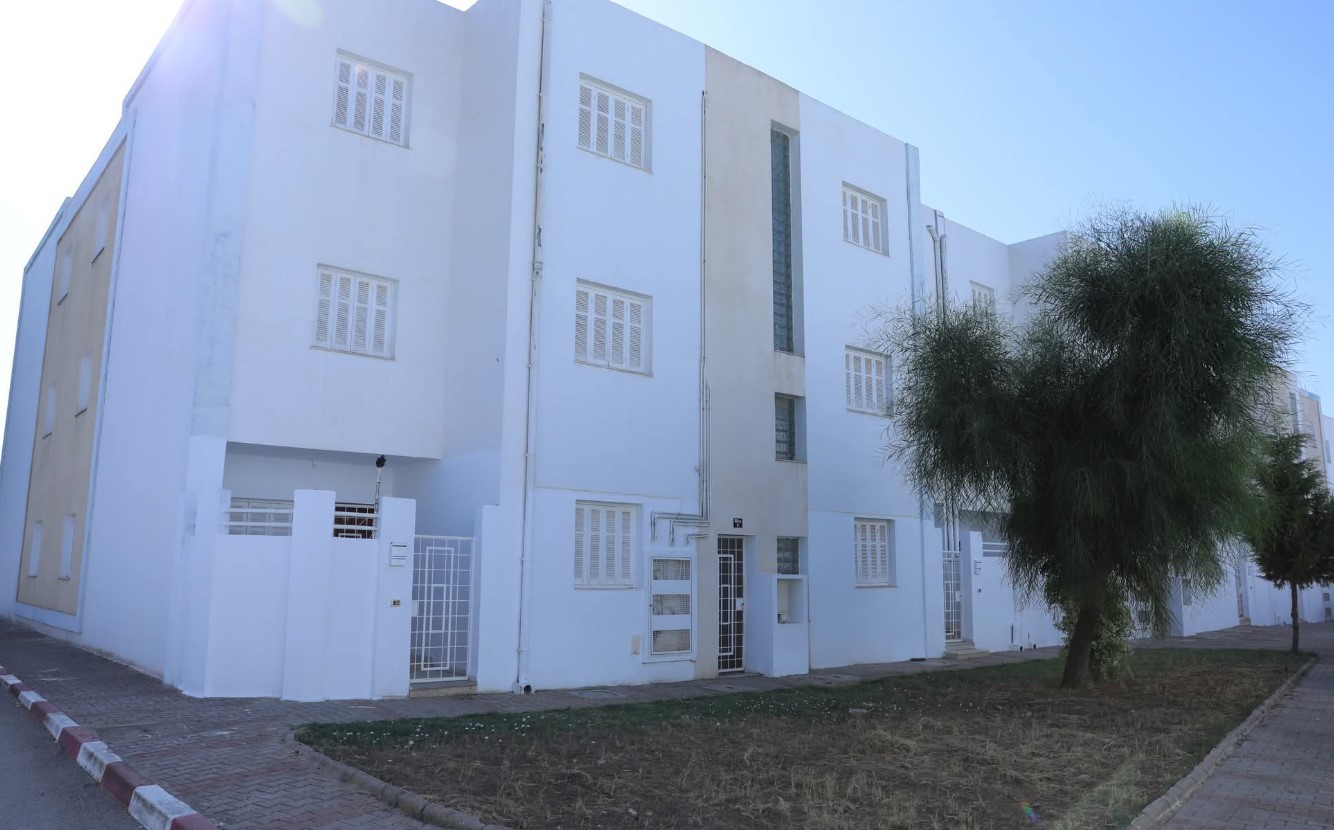 1754081951099-94285d9a5fd6