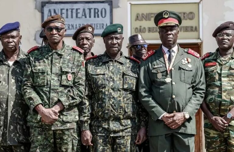 692939de42360465b45eb6ff