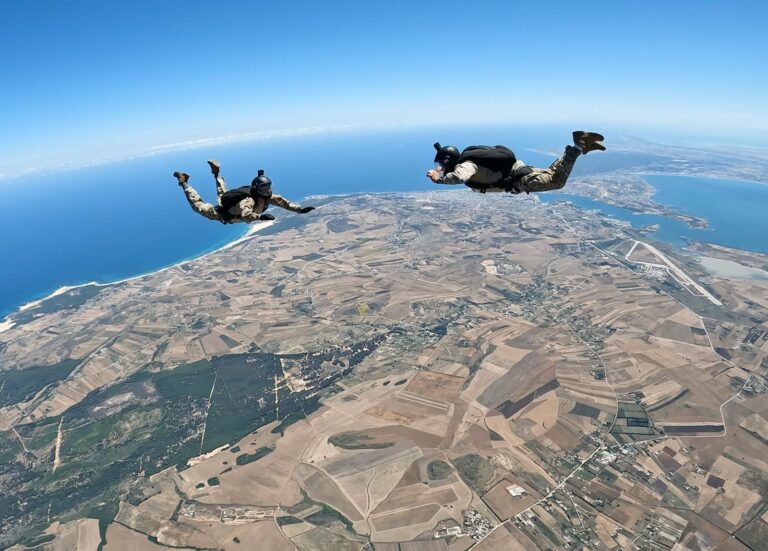 1764573894246-39268ac890e1