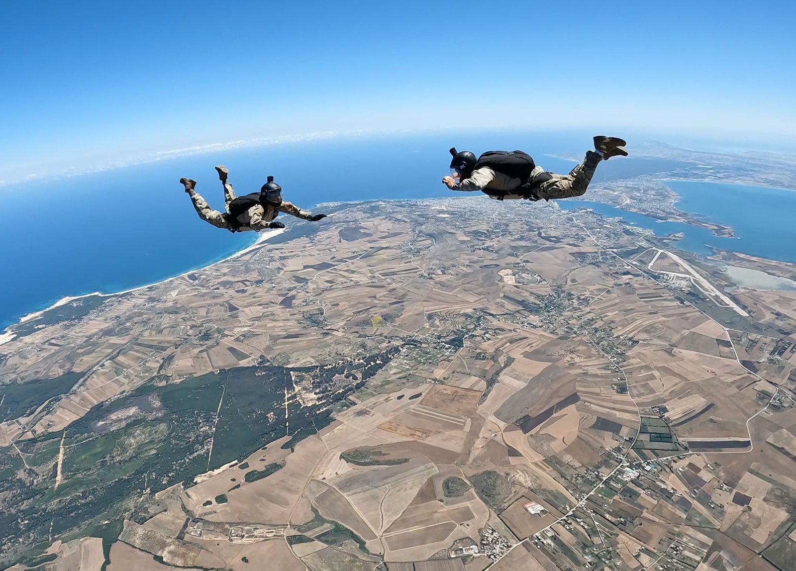 1764573894246-39268ac890e1