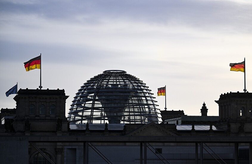 698972fc4c59b709f25e5aed