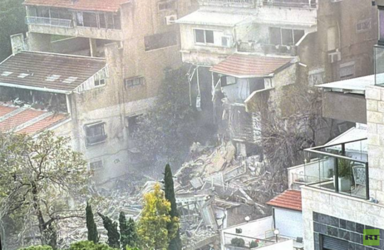 69d345a742360448db141a6c